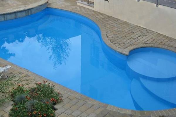 In ground pool with a Garrett liner