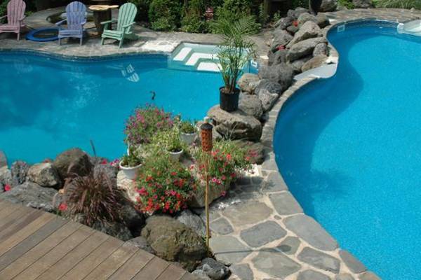 In ground pool with a Garrett liner