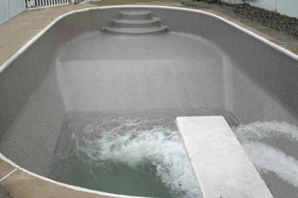 a newly installed perfect fit Garrett vinyl pool liner