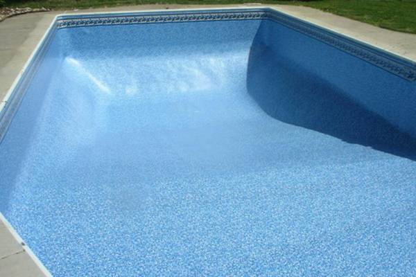 a newly installed perfect fit Garrett vinyl pool liner