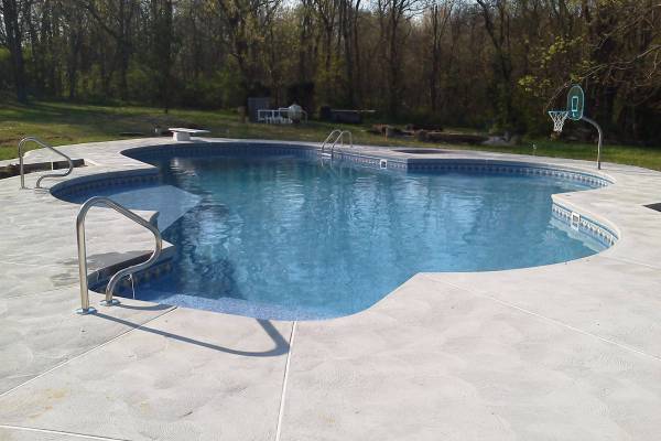 In ground pool with a Garrett liner